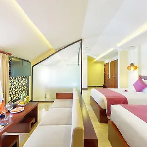 4* Hotel River